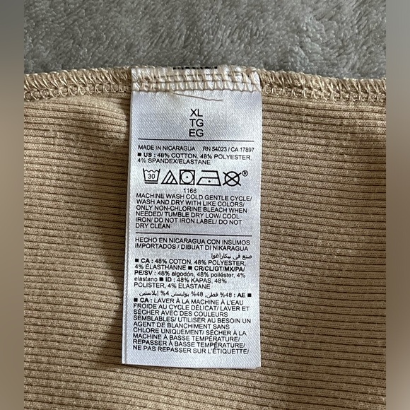 Cropped Square Neck Tank - Picture 6 of 6